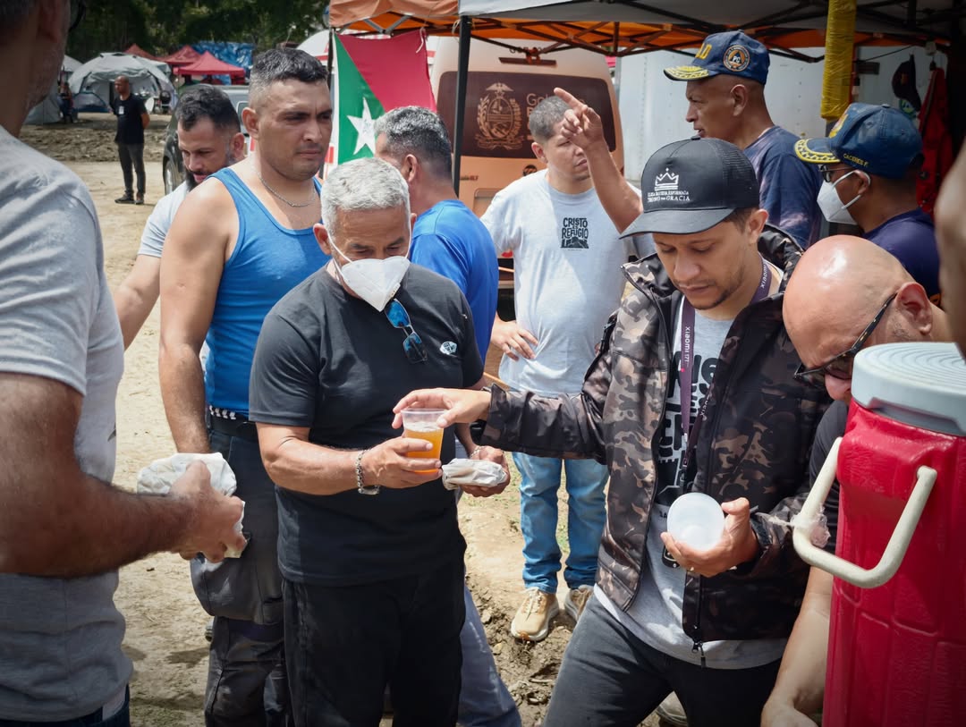 Apoyo a familias desplazadas por el terremoto